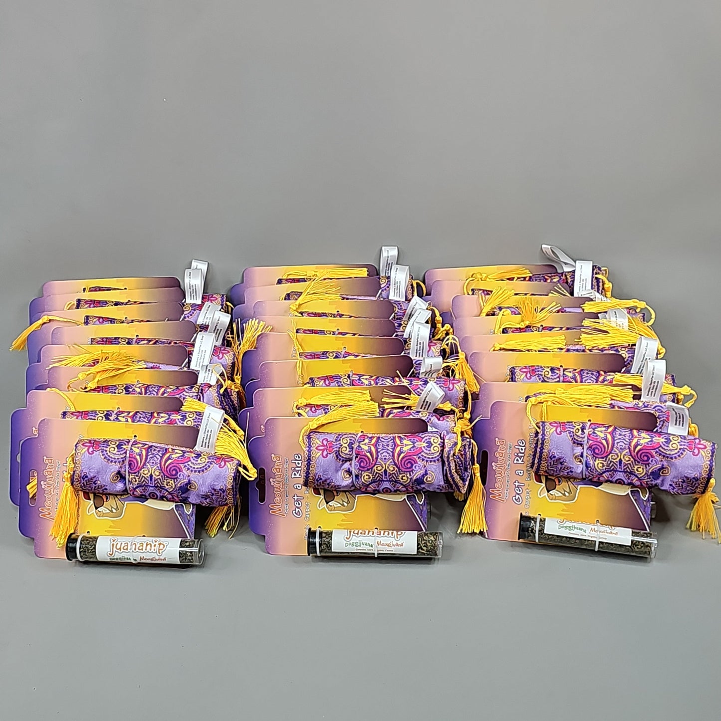 SMARTER PAW Meowijuana Organic Catnip Toy CASE OF 24! Get a Ride Magic Carpet Cat Toy (New) PayWut