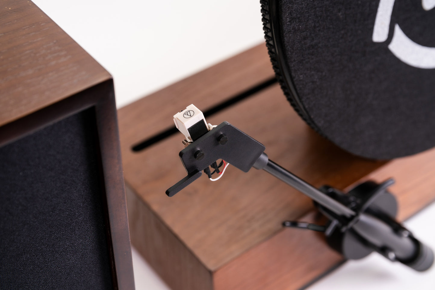 Fuse Audio GLD Vertical Vinyl Record Player Fuse Audio